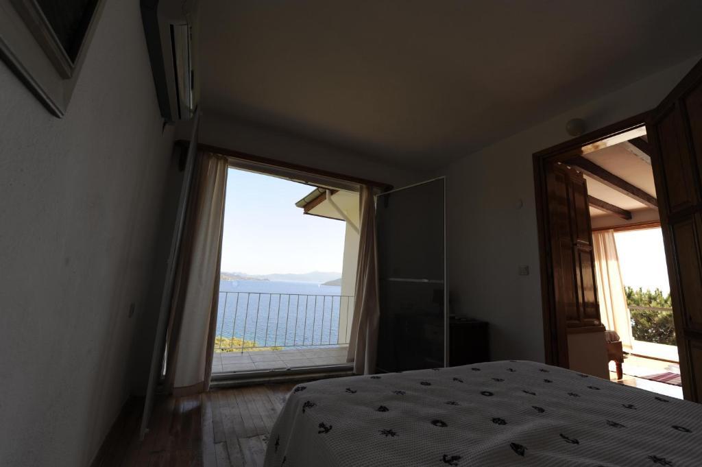 Bozburun Yacht Club Hotel Room photo